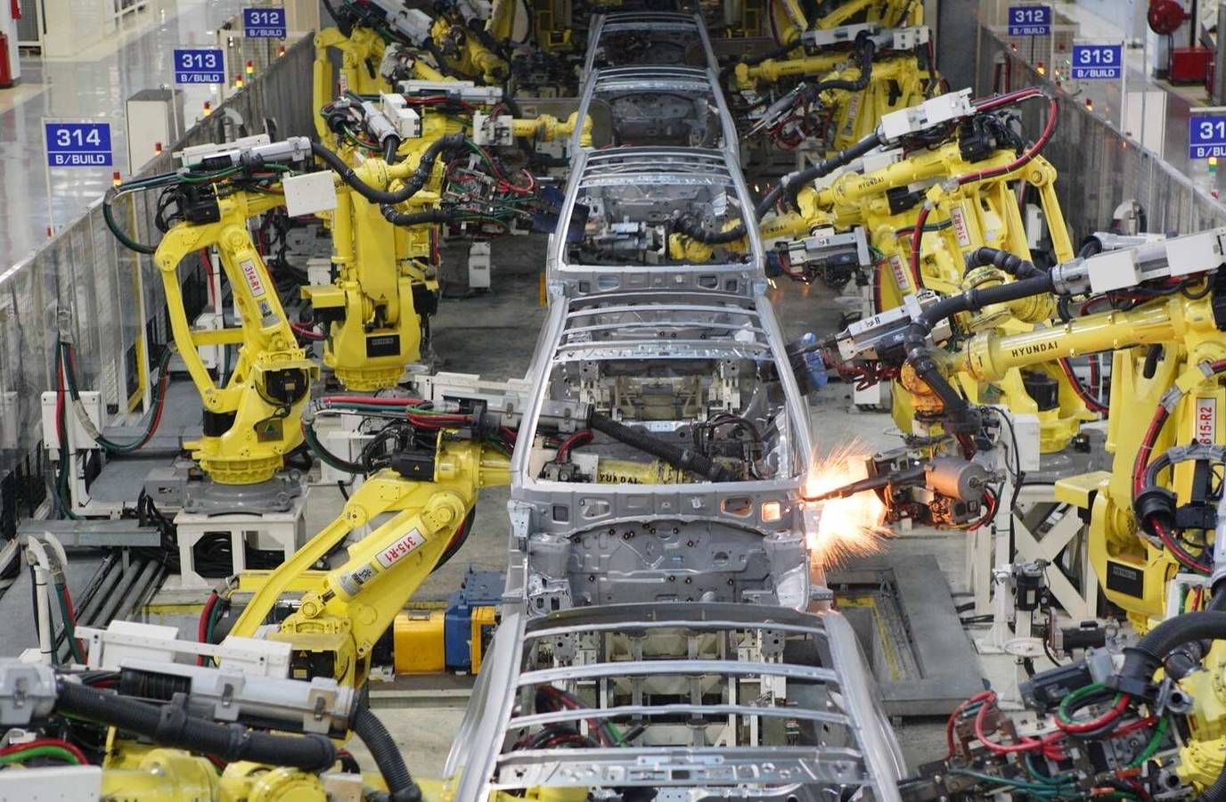 India Manufacturing Activity Surges Amid Domestic Demand, Export Growth Slows