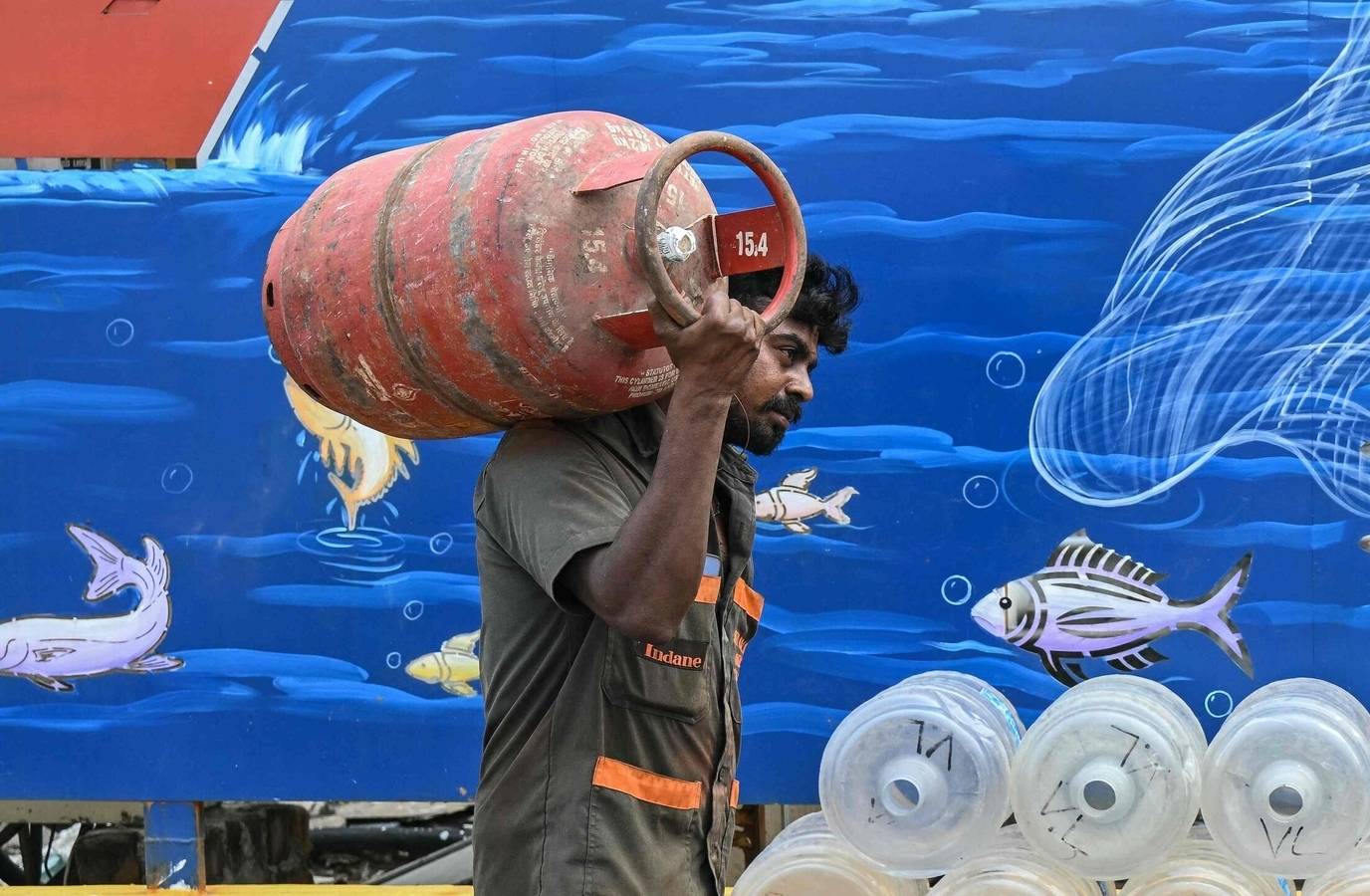 India Orders Refiners to Boost Domestic LPG Output Amid Energy Crisis