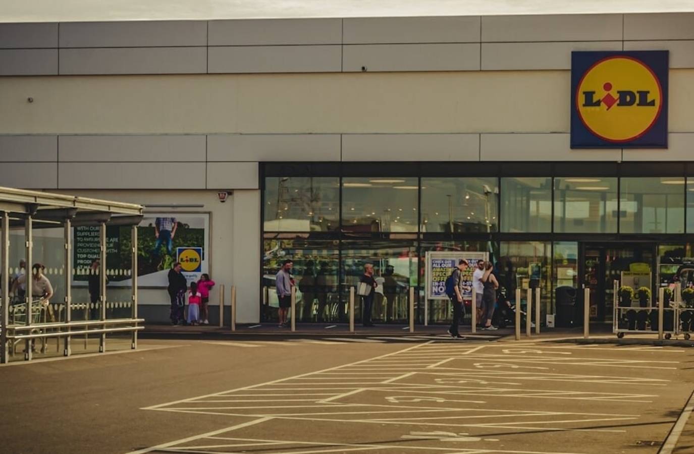 Lidl Stores to Close for Easter Sunday: 820 Locations Affected
