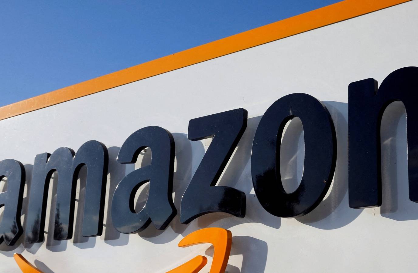 Amazon Experiences Widespread Outages Across US