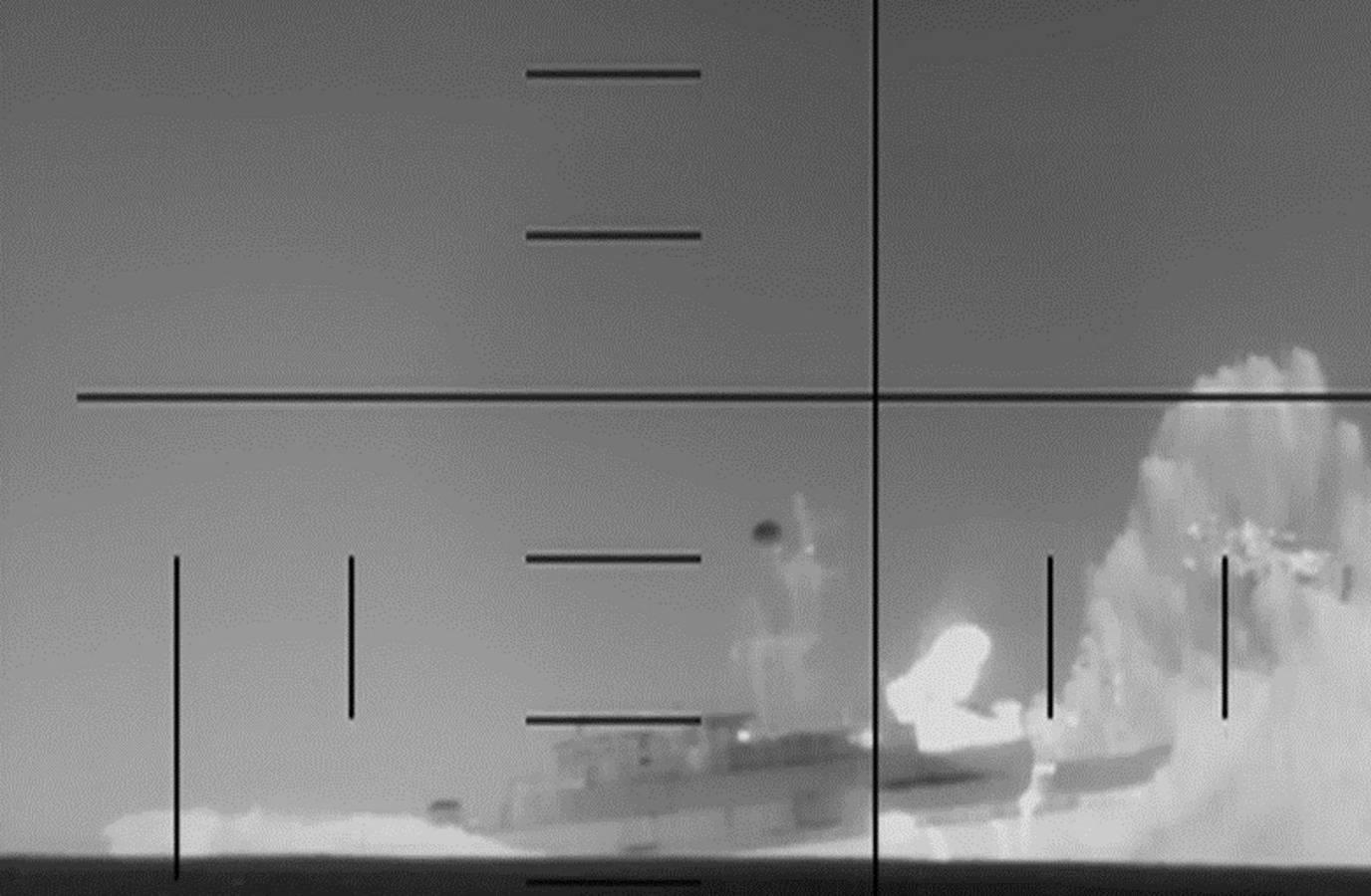 US Submarine Sinks Iranian Warship in Indian Ocean, Escalating Conflict