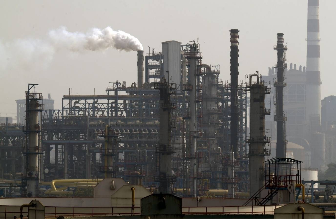 US Energy Secretary's Statement Sparks Row Over India's Russian Oil Purchase