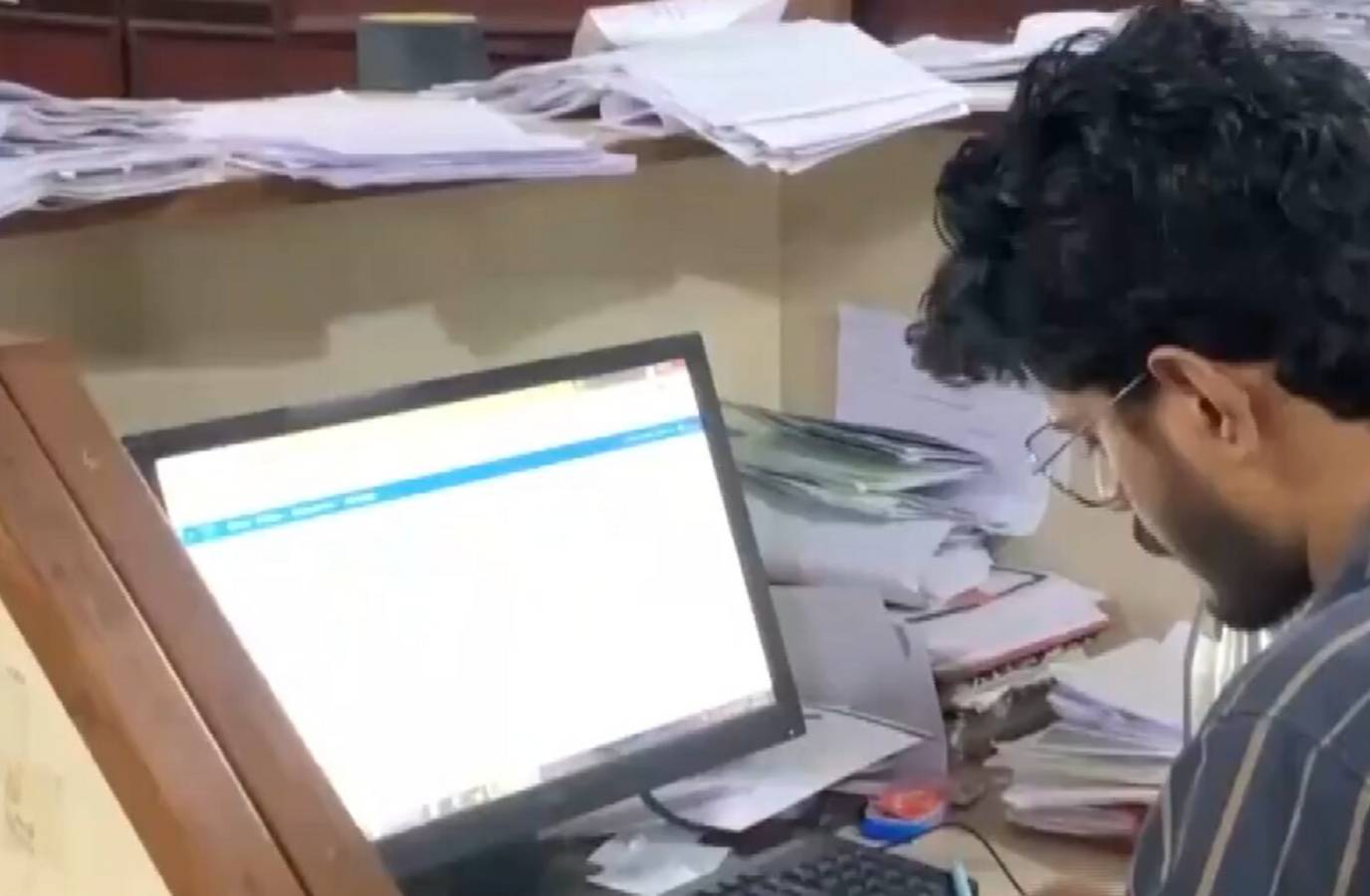 Kerala RTO Employees' Unique Protest Against Promotion Rule Changes