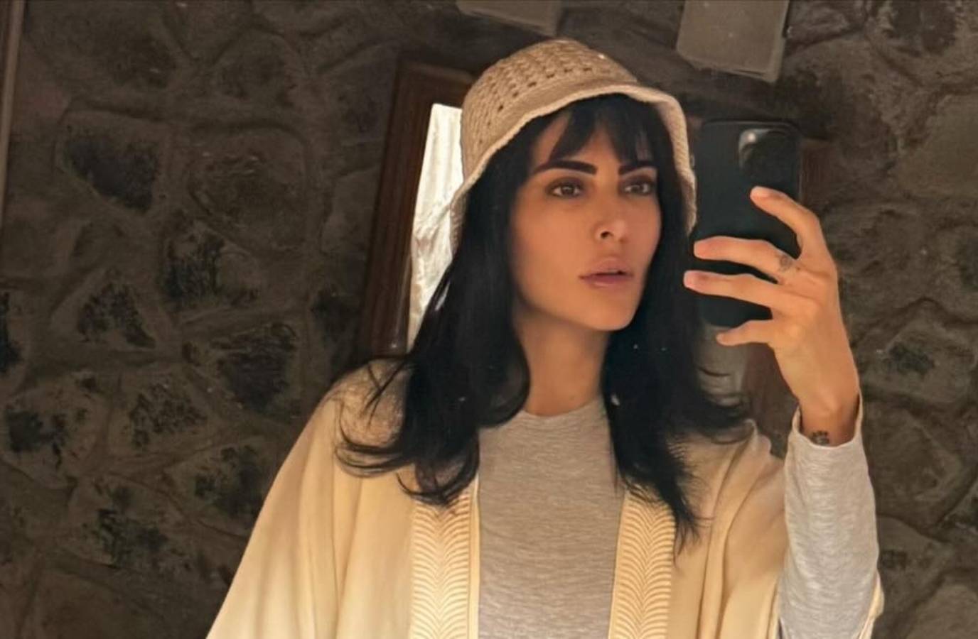 Mandana Karimi Clarifies Her Plans Amid US-Iran Conflict