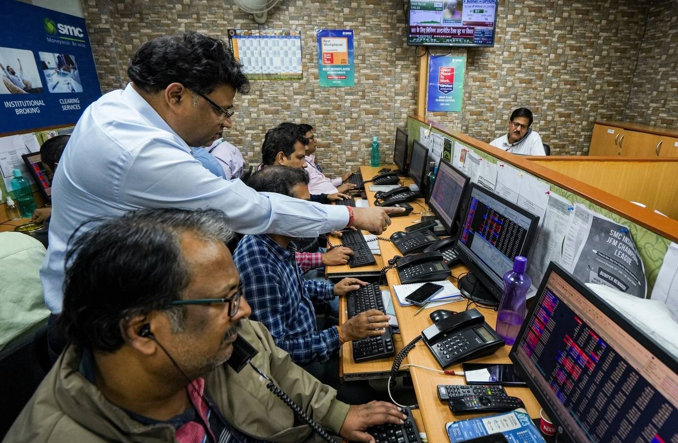 Indian Markets Plunge Amid Oil Price Surge, Geopolitical Tensions