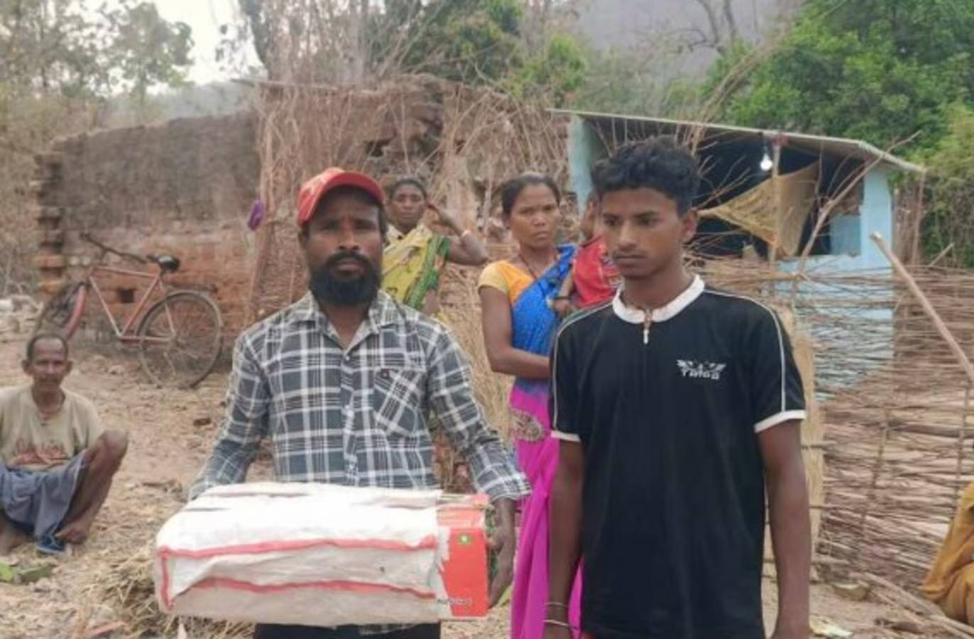 Jharkhand Father Accuses Hospital of Denying Ambulance for Dead Infant