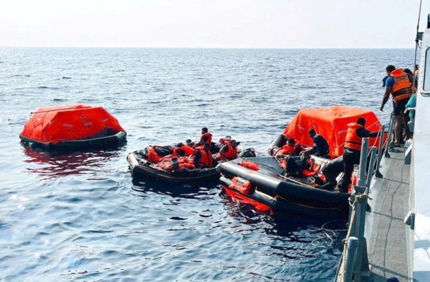 Iranian Warship Sinks in Sri Lankan Waters After US Torpedo Strike