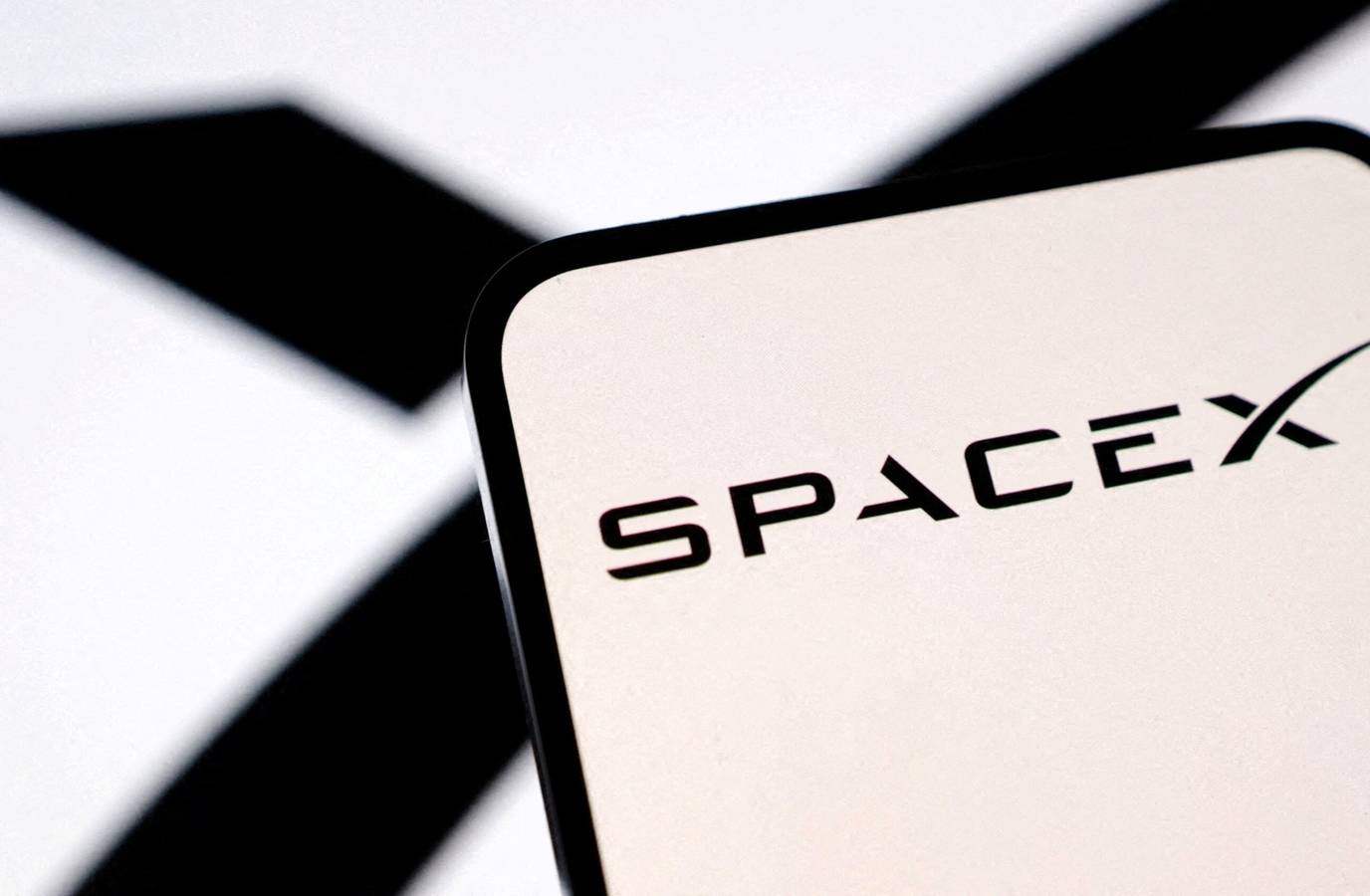 SpaceX Eyes Nasdaq Listing for Record-Breaking IPO