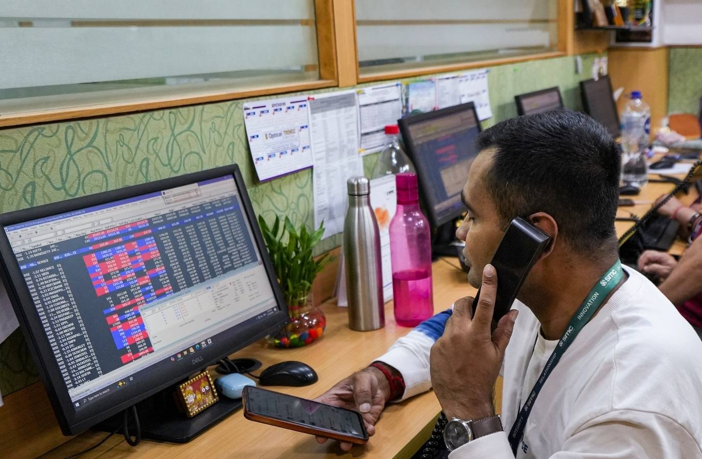 India's Markets Plunge Amid Oil Crisis and Trade Tensions