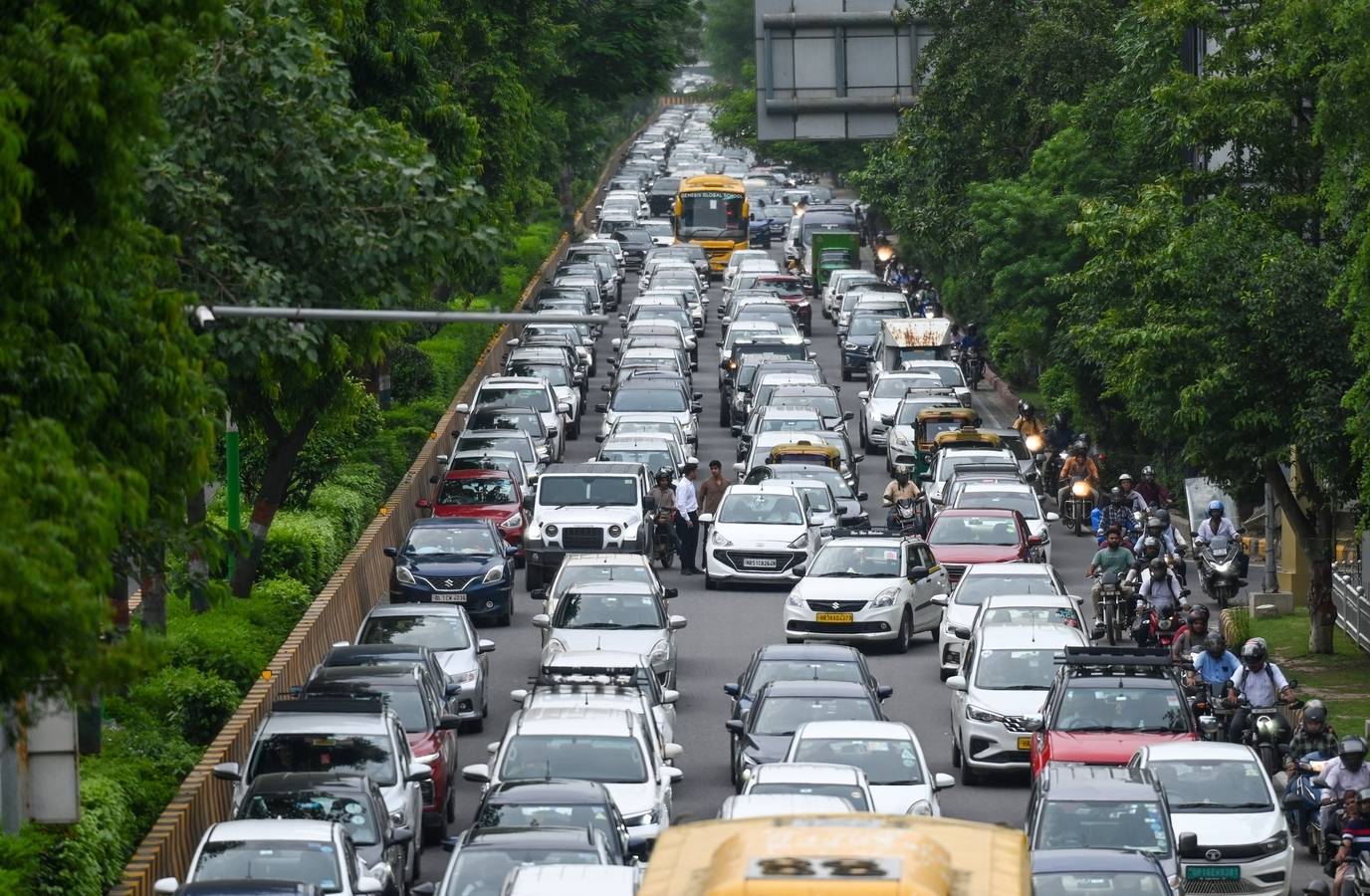 Uninsured Vehicles Pile Up on Indian Roads, Govt Reveals Shocking Stats