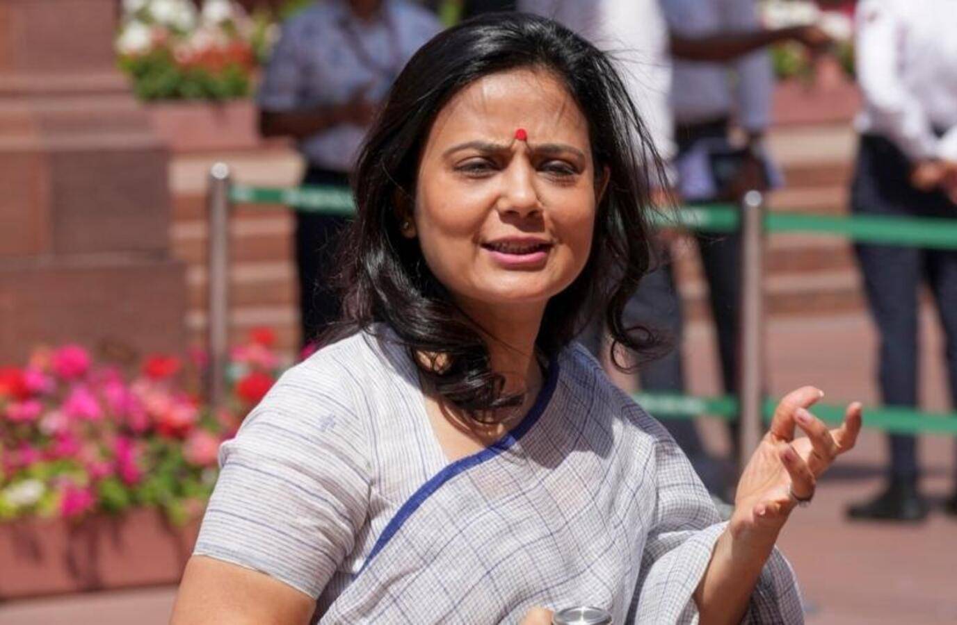 Supreme Court Stays Delhi HC Order on Mahua Moitra Charge Sheet Sanction