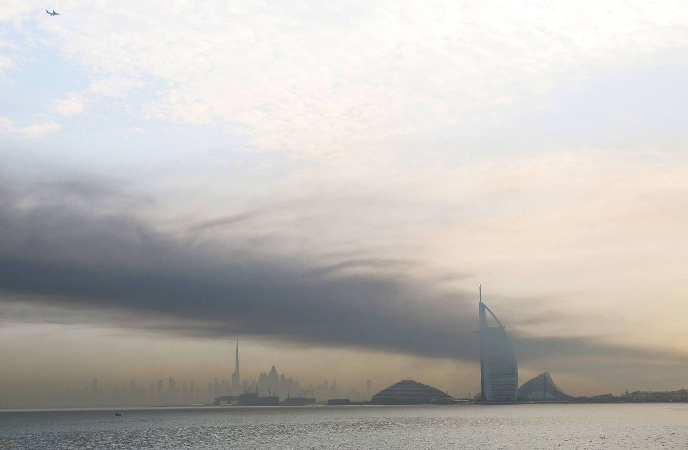 Dubai Shaken by Explosions Amid Iran-US Conflict