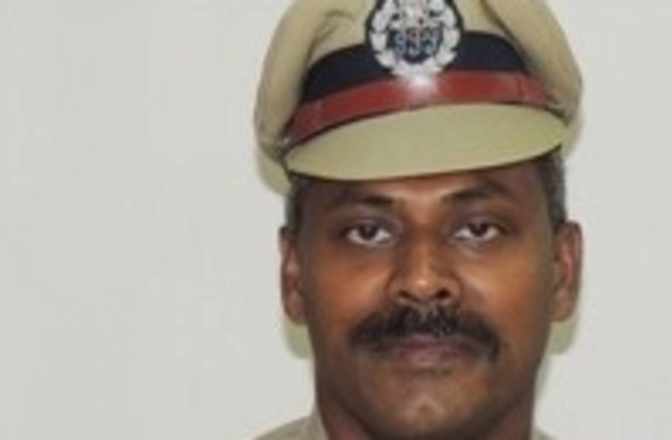 EC Shakes Up Bengal Police Ahead of Polls