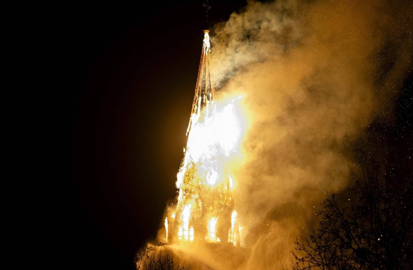 Viral Claim on Vondelkerk Church Fire Debunked: What Really Started the Blaze?