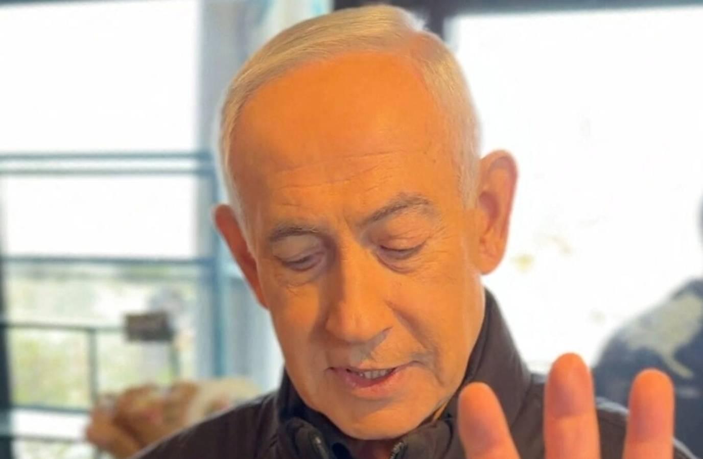 Netanyahu's Coffee Shop Video Sparks AI-Generated Rumors