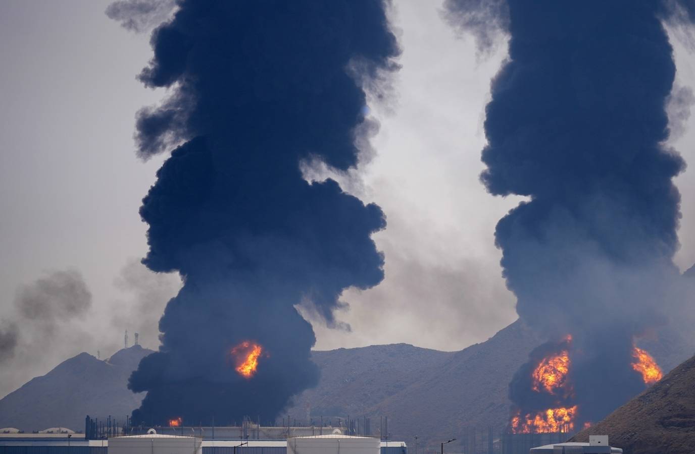 Fujairah Port: UAE's Secret to Navigating Strait of Hormuz Tensions