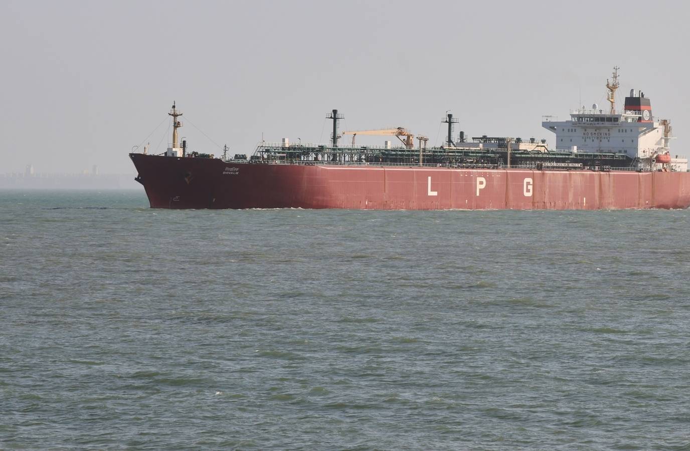India Secures LPG Cargo Amid Hormuz Chaos