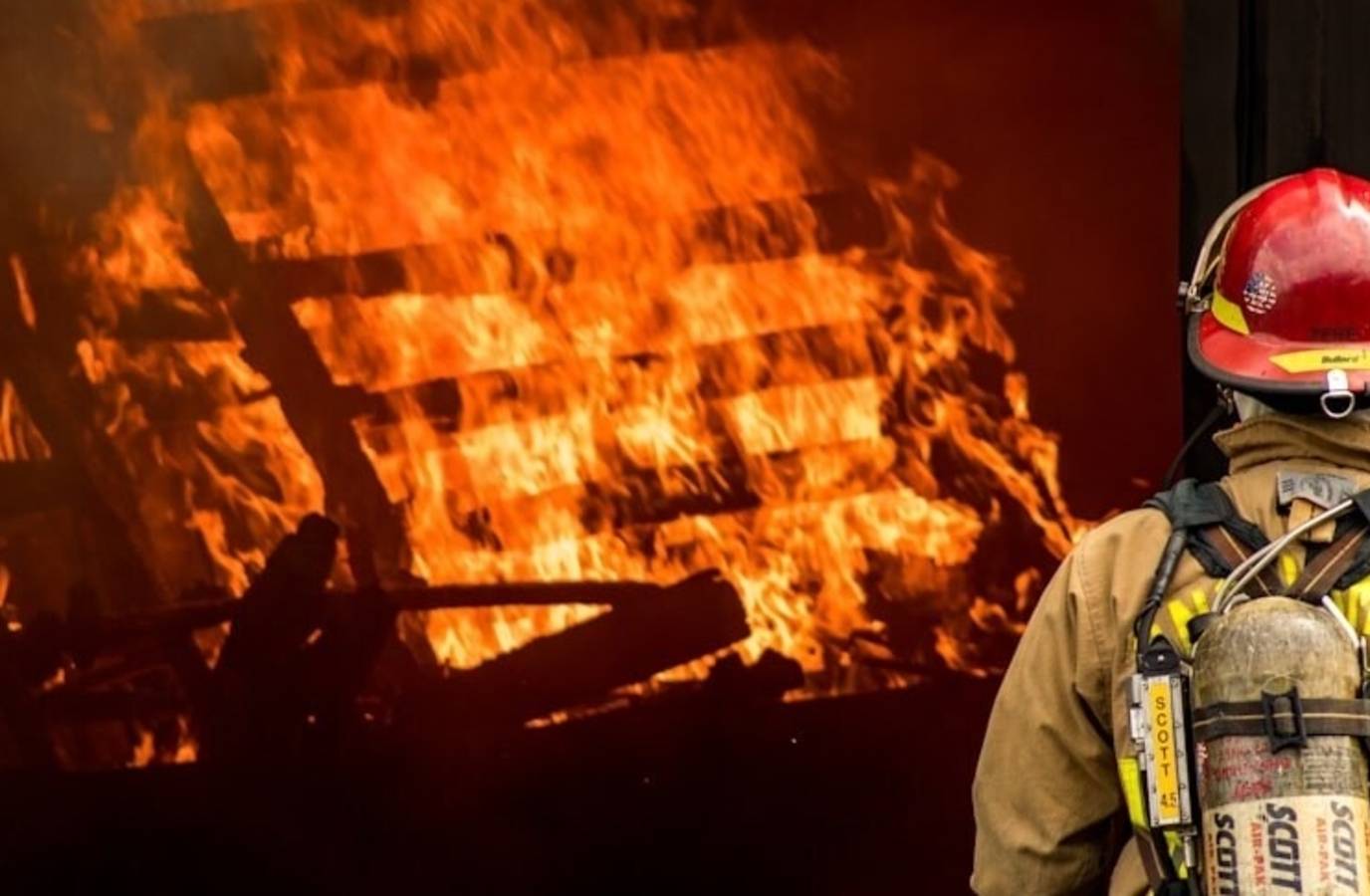 California Inferno: 4-Alarm Fire Engulfs Riverside Warehouse