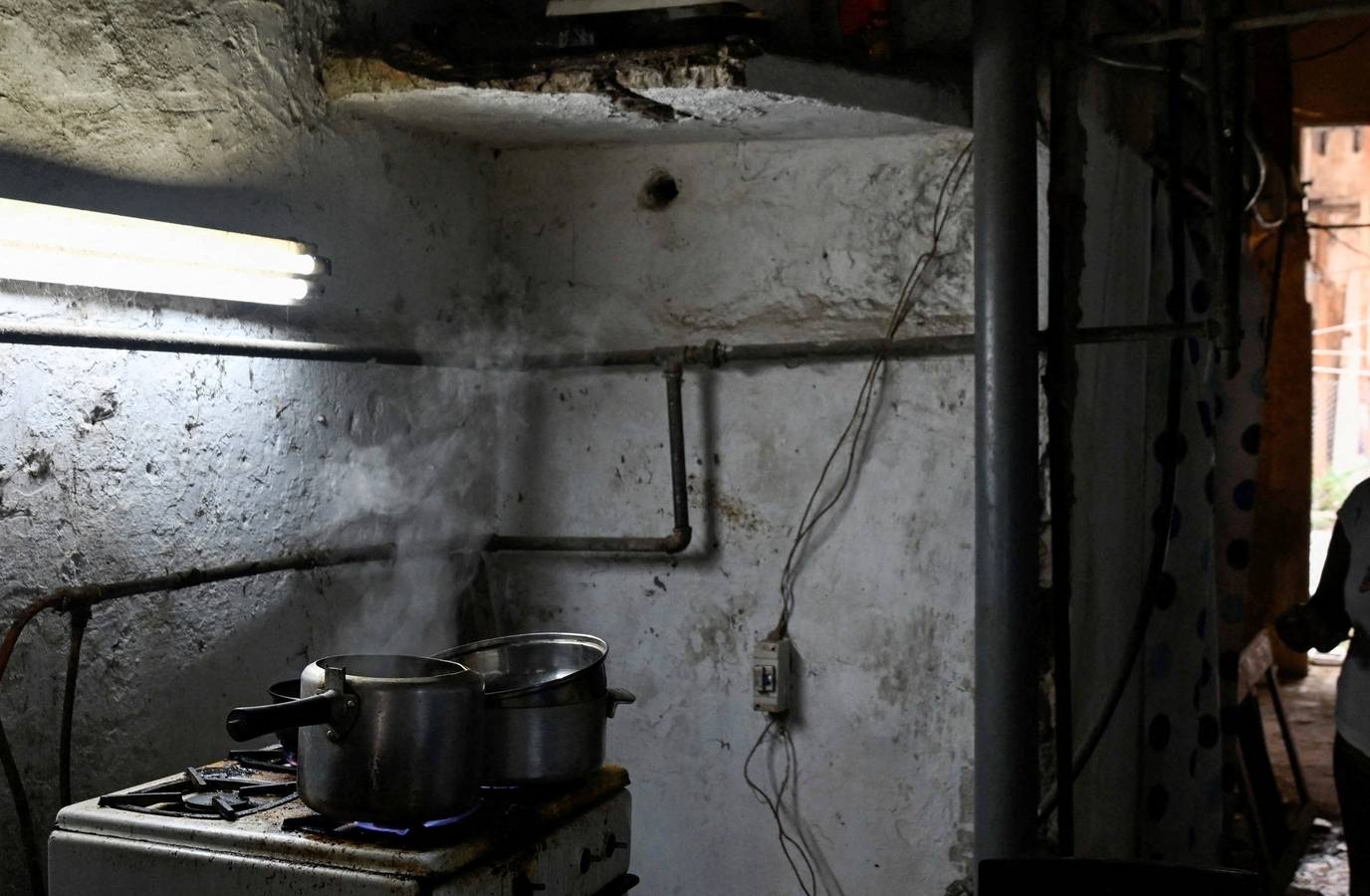 Cuba Plunged into Darkness: Is Trump's Oil Blockade to Blame for the Island's Complete Blackout?