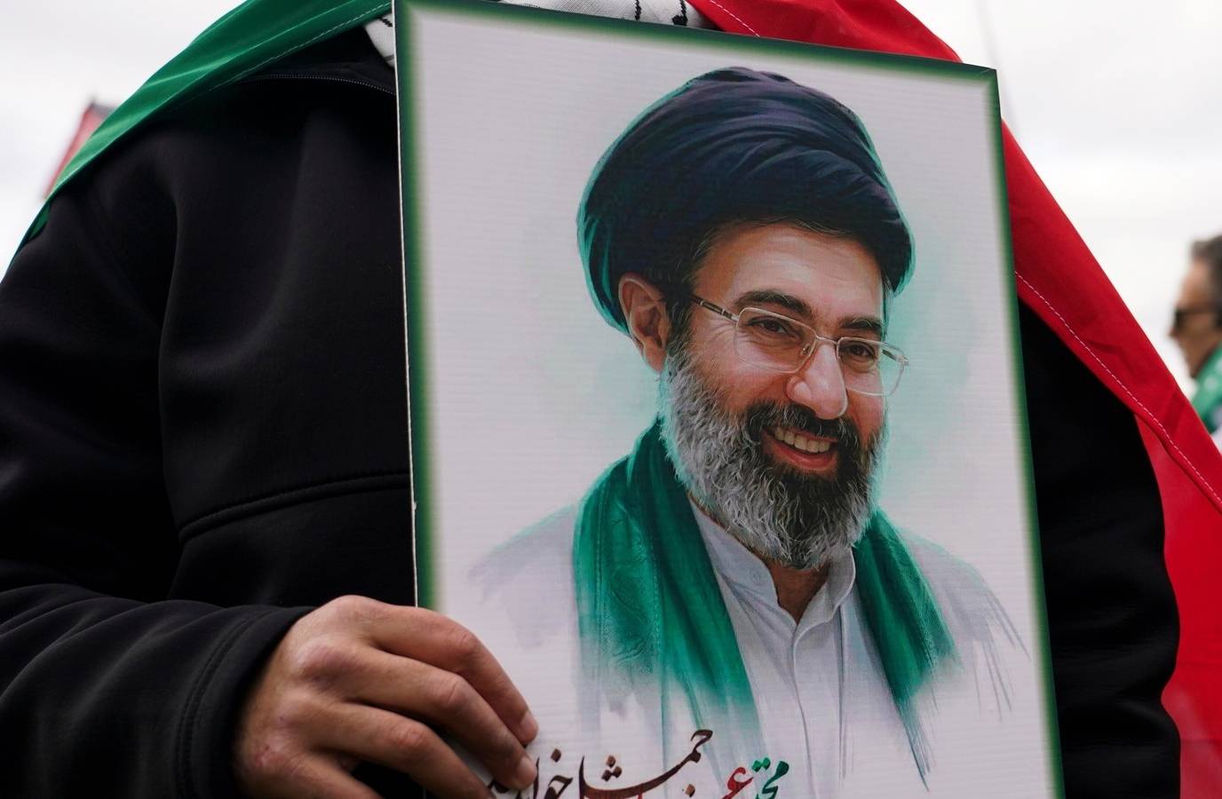 Trump 'Rolls on Floor Laughing' at Bizarre Intel on Iran's New Leader