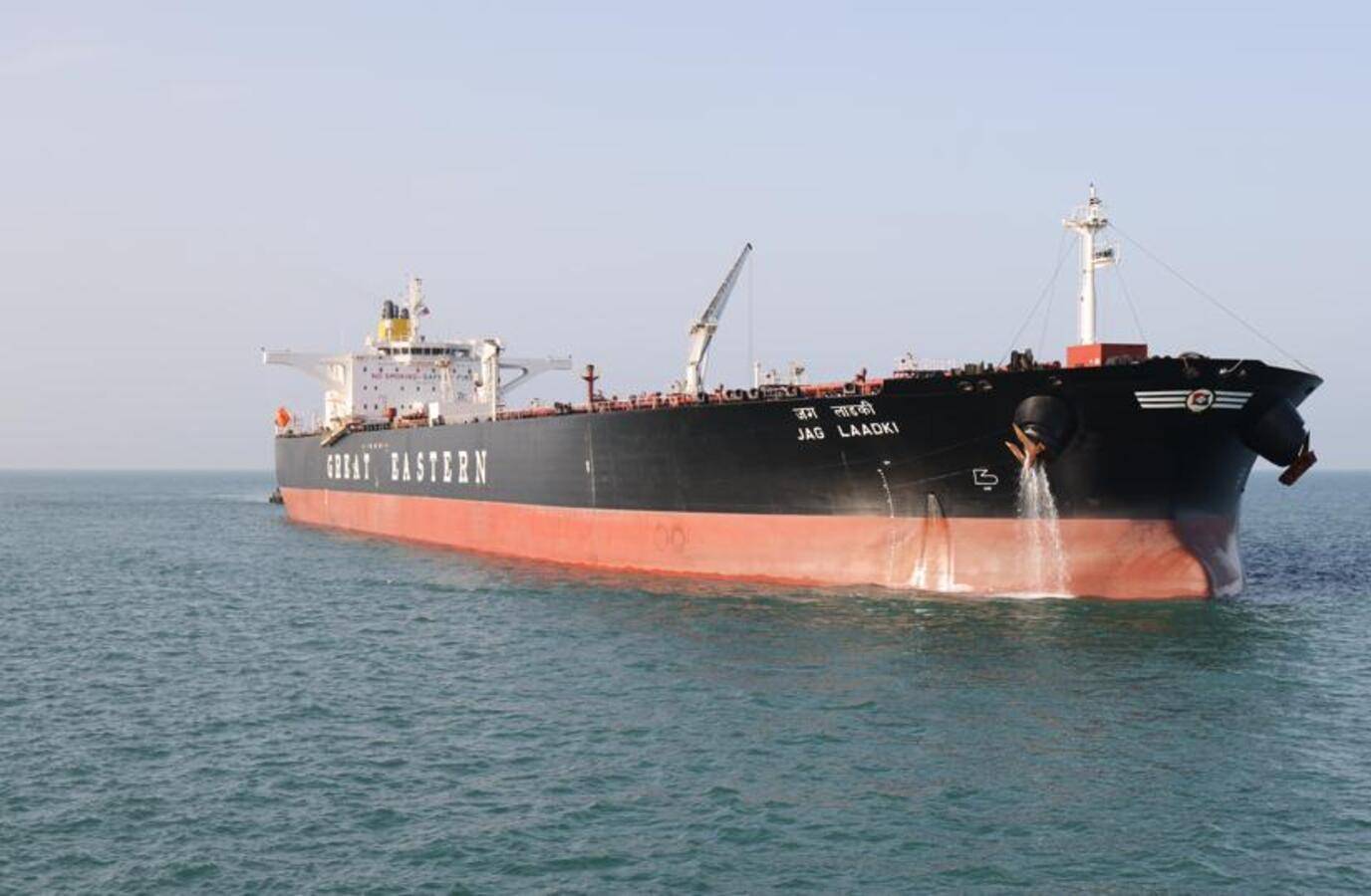 Crude Oil Tanker Navigates Hormuz Amid Regional Conflict