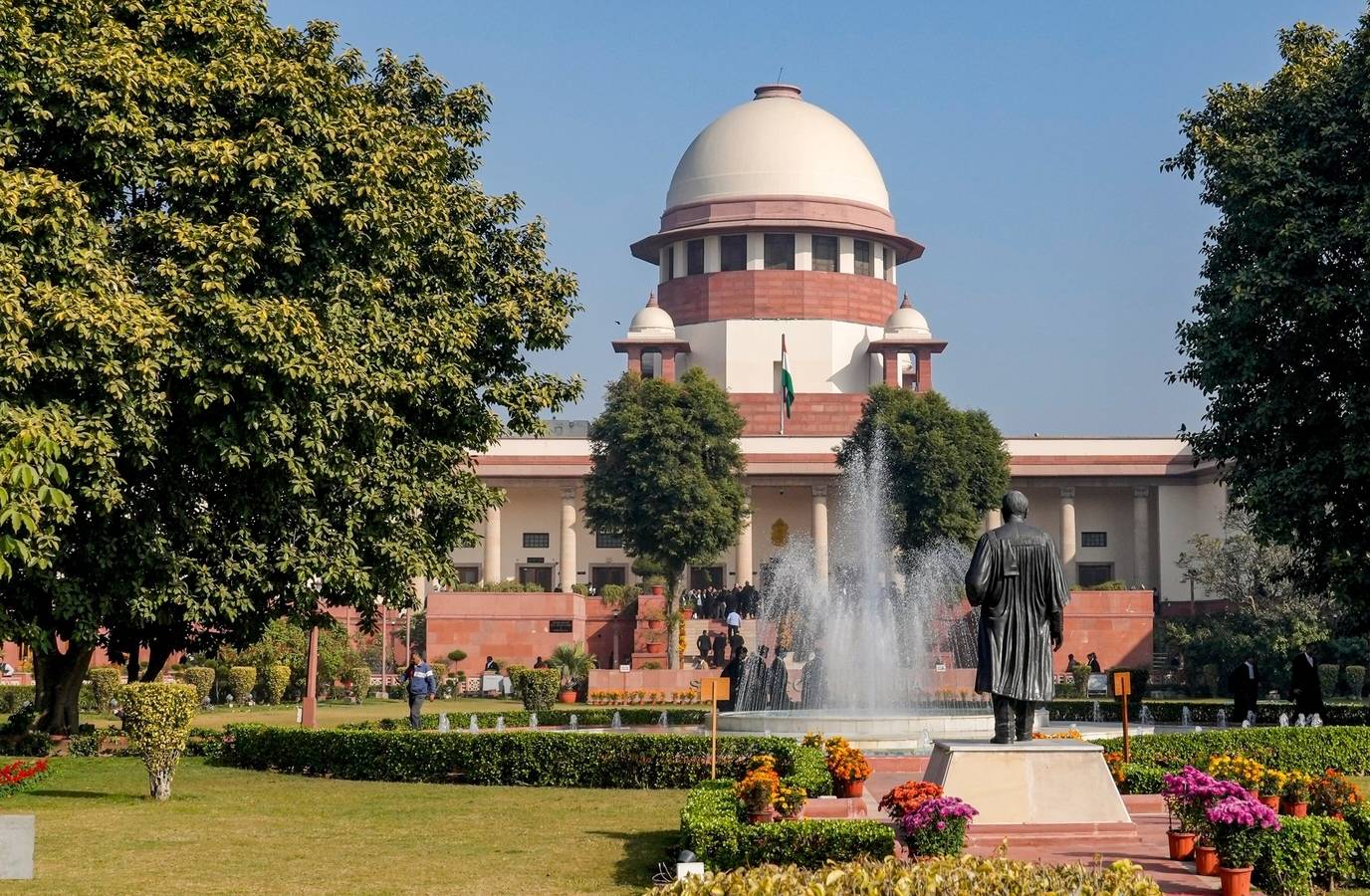 SC Calls for Comprehensive Paternity Leave Framework to Redefine Parenting Roles