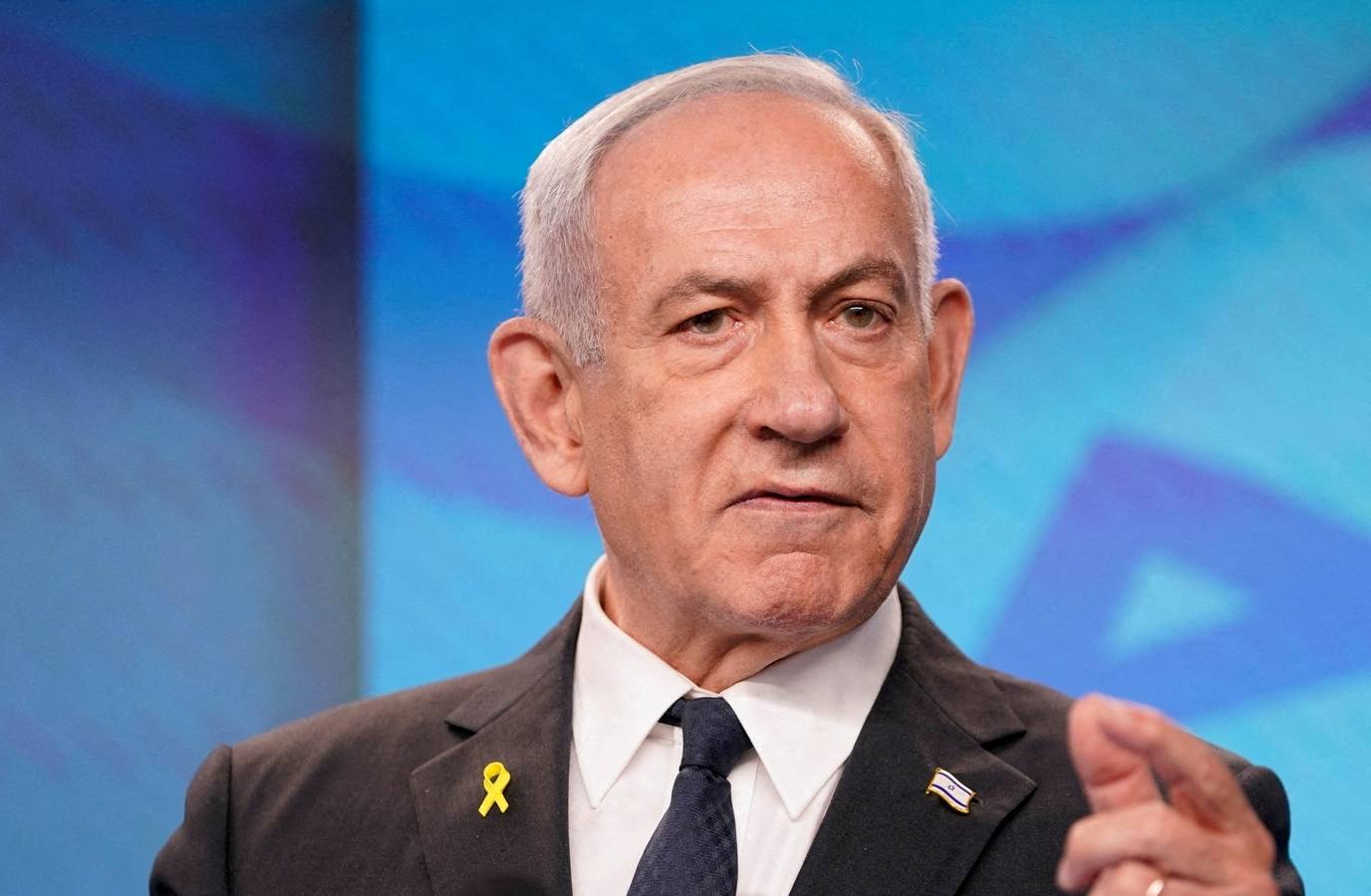 Netanyahu's Height Sparks AI Row in Latest 'Proof of Life' Video