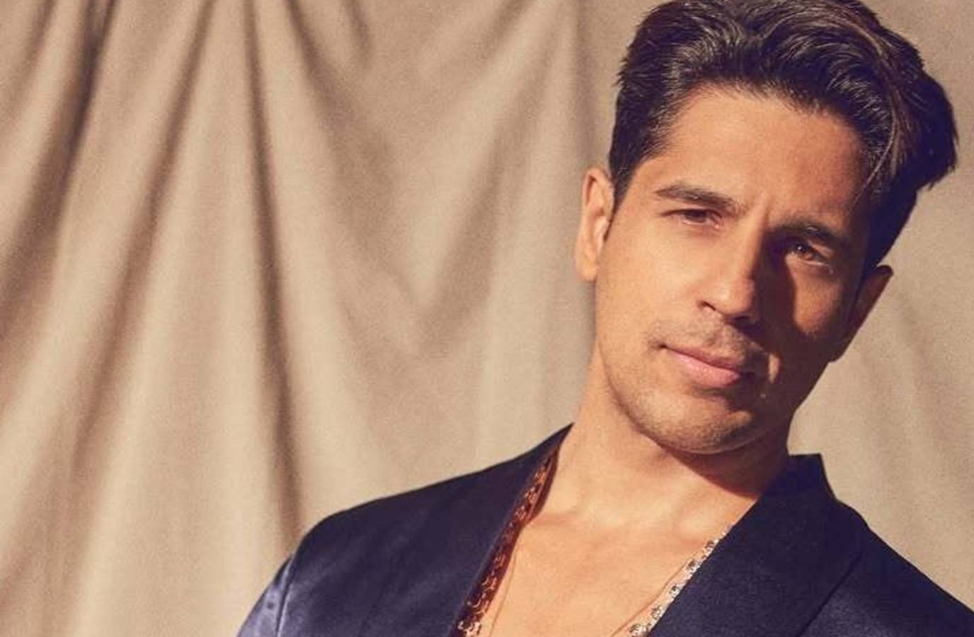 Sidharth Malhotra Recalls Emotional Script Read for Kapoor & Sons
