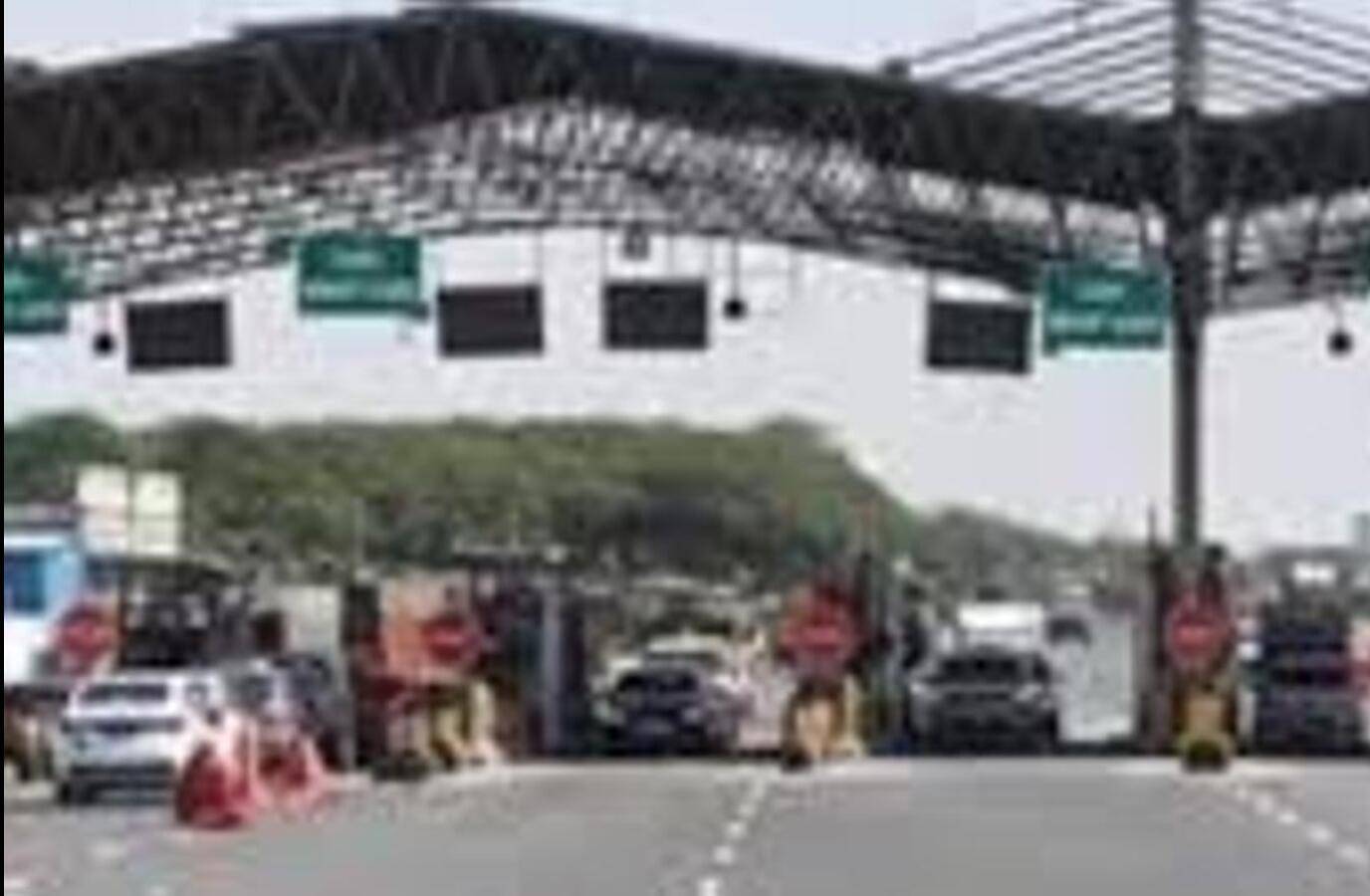 Supreme Court Slams Lawyers for Violence in Toll Assault Case, Orders Delhi Trial