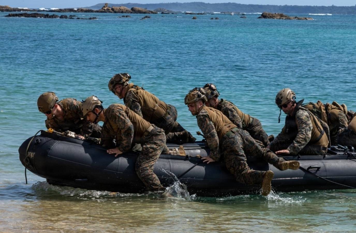 US Marines Deployed to Reopen Hormuz Strait Amid Global Economic Crisis