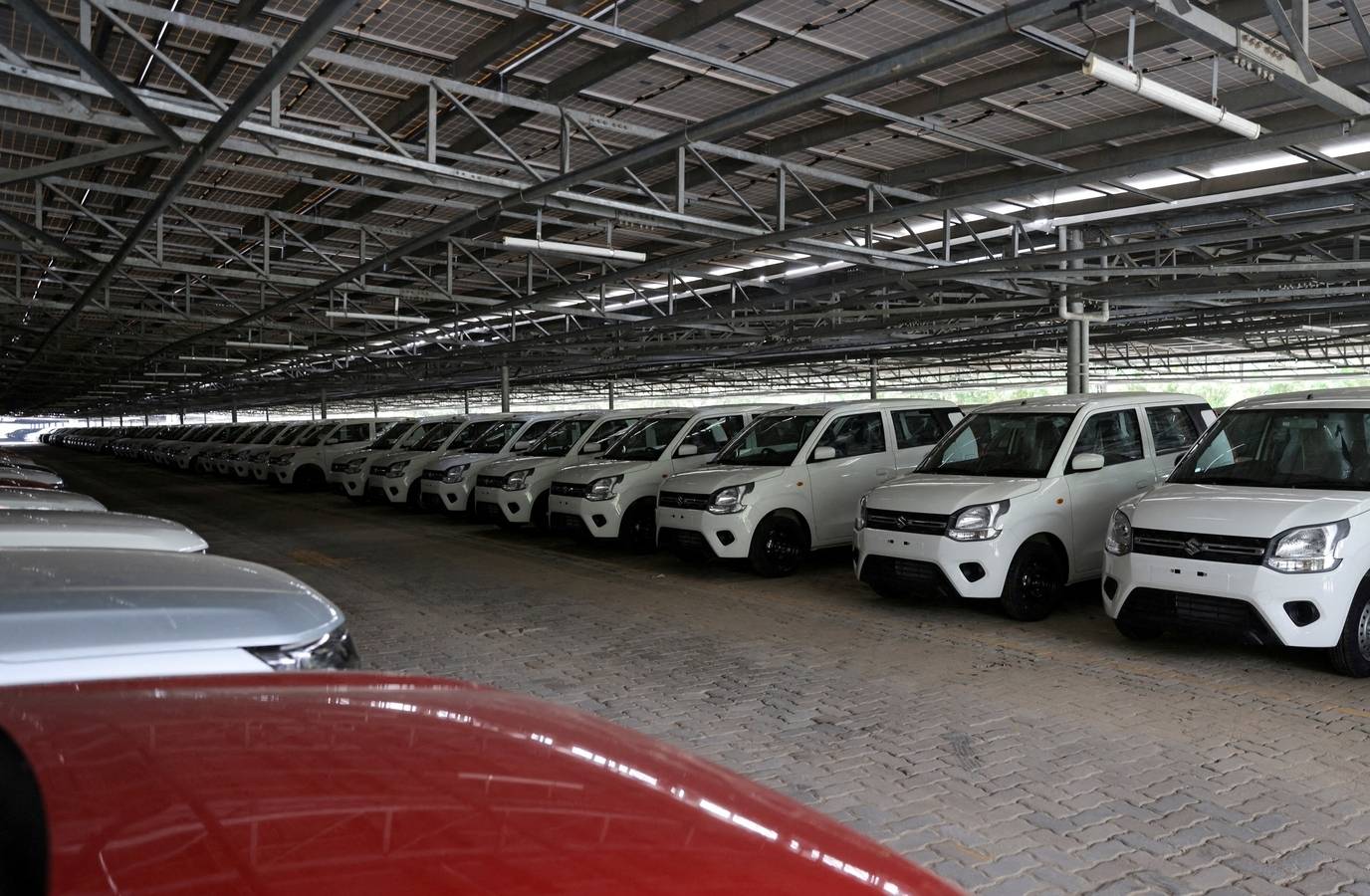 India's Auto Boom at Risk as Iran War Disrupts Gas Supply