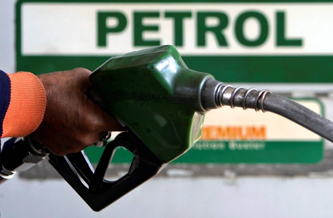 Oil Giants' Stocks Soar as Petrol Prices Get a Much-Needed Boost