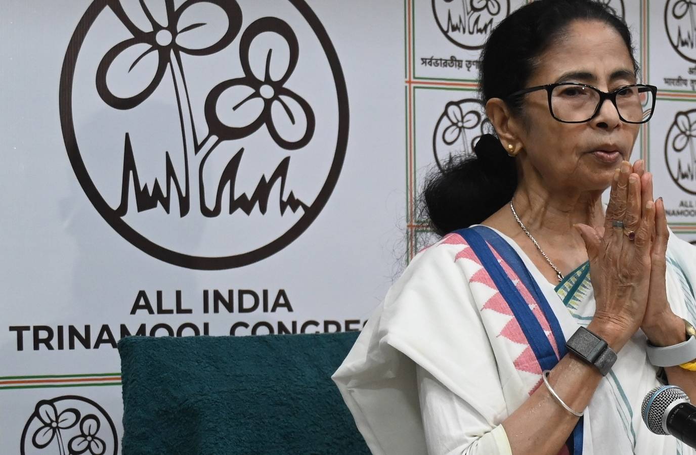 Mamata Unveils 10-Promises Manifesto for West Bengal Polls