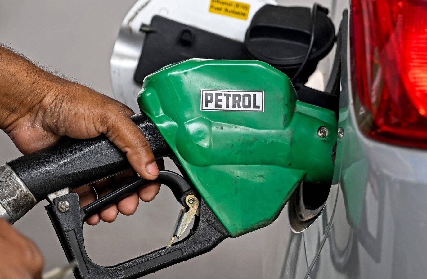 India Petrol Diesel Price Hike: ₹2 Increase Amid Middle East Conflict