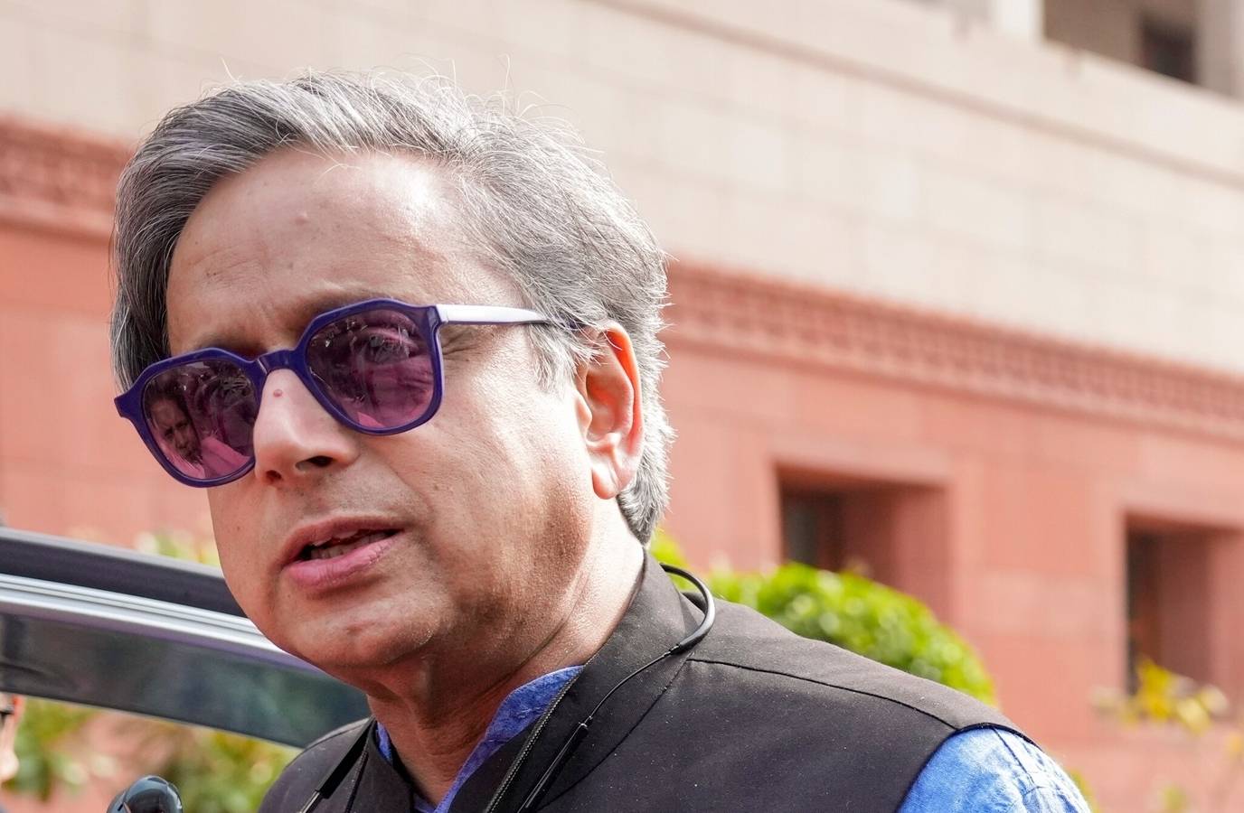 Tharoor Clarifies on CM Aspirations Ahead of Kerala Polls