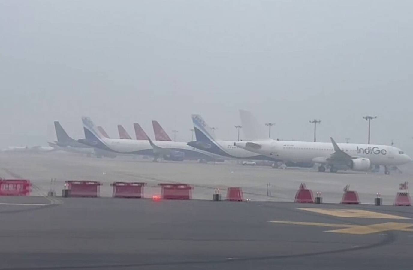 India Lifts Domestic Airfare Caps Amid West Asia Crisis