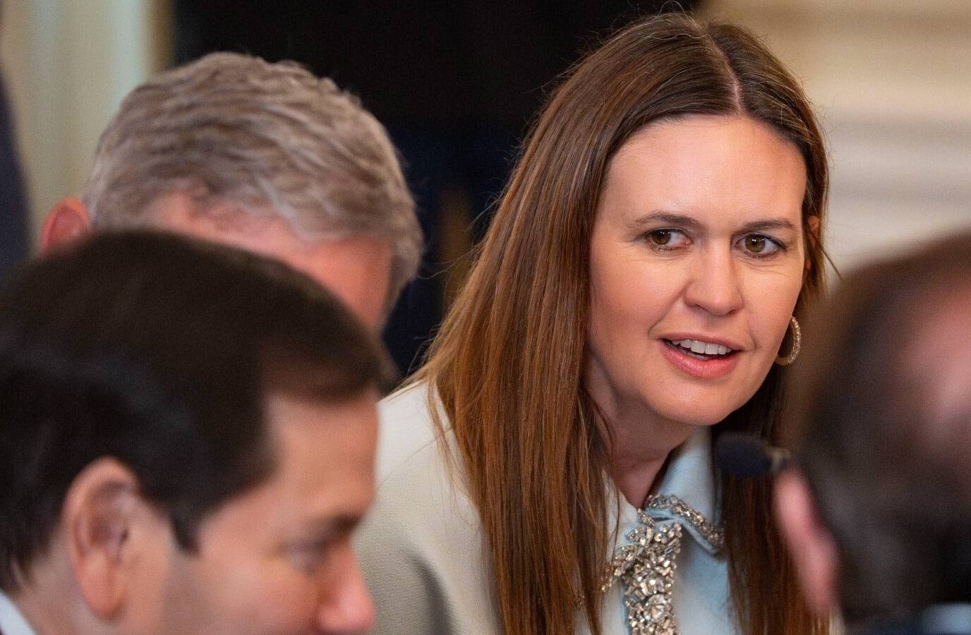 Arkansas Bakery Defies Governor, Receives Massive Support After Kicking Her Out