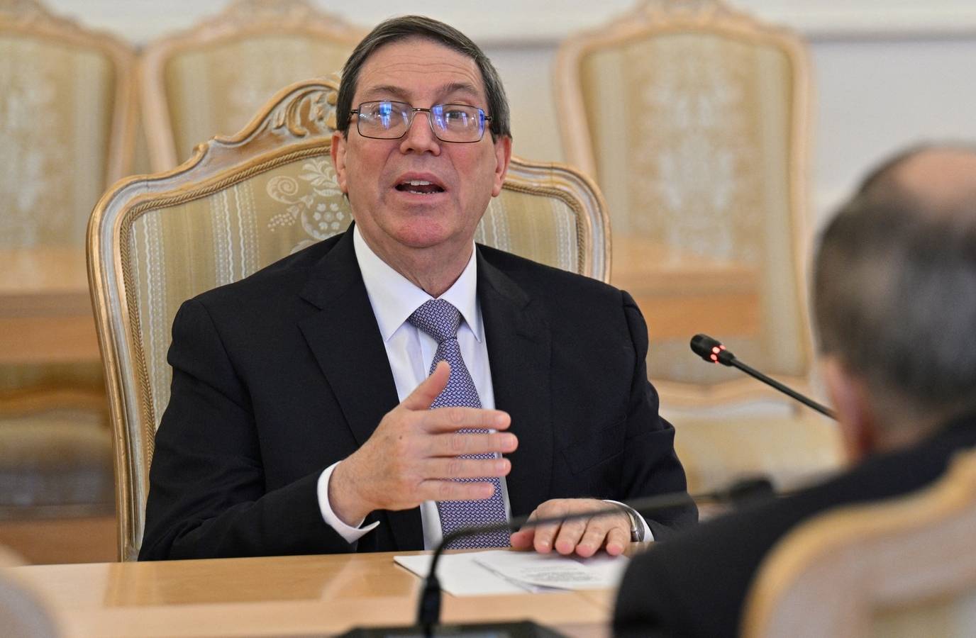 Cuba Opens Door to US Talks, But on Its Own Terms