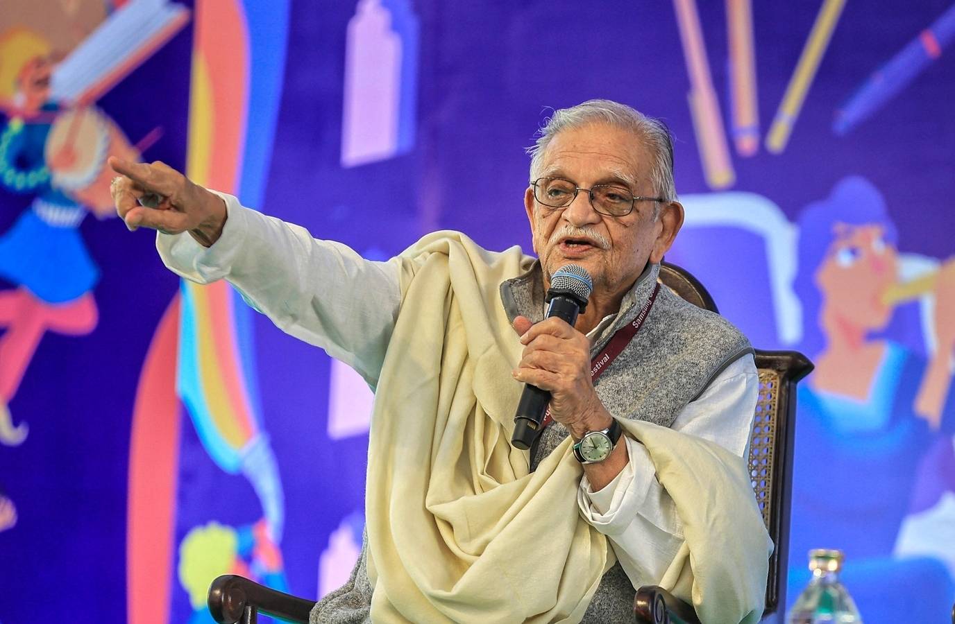 Gulzar on World Poetry Day: Poetry Makes Children Fall in Love with Nature