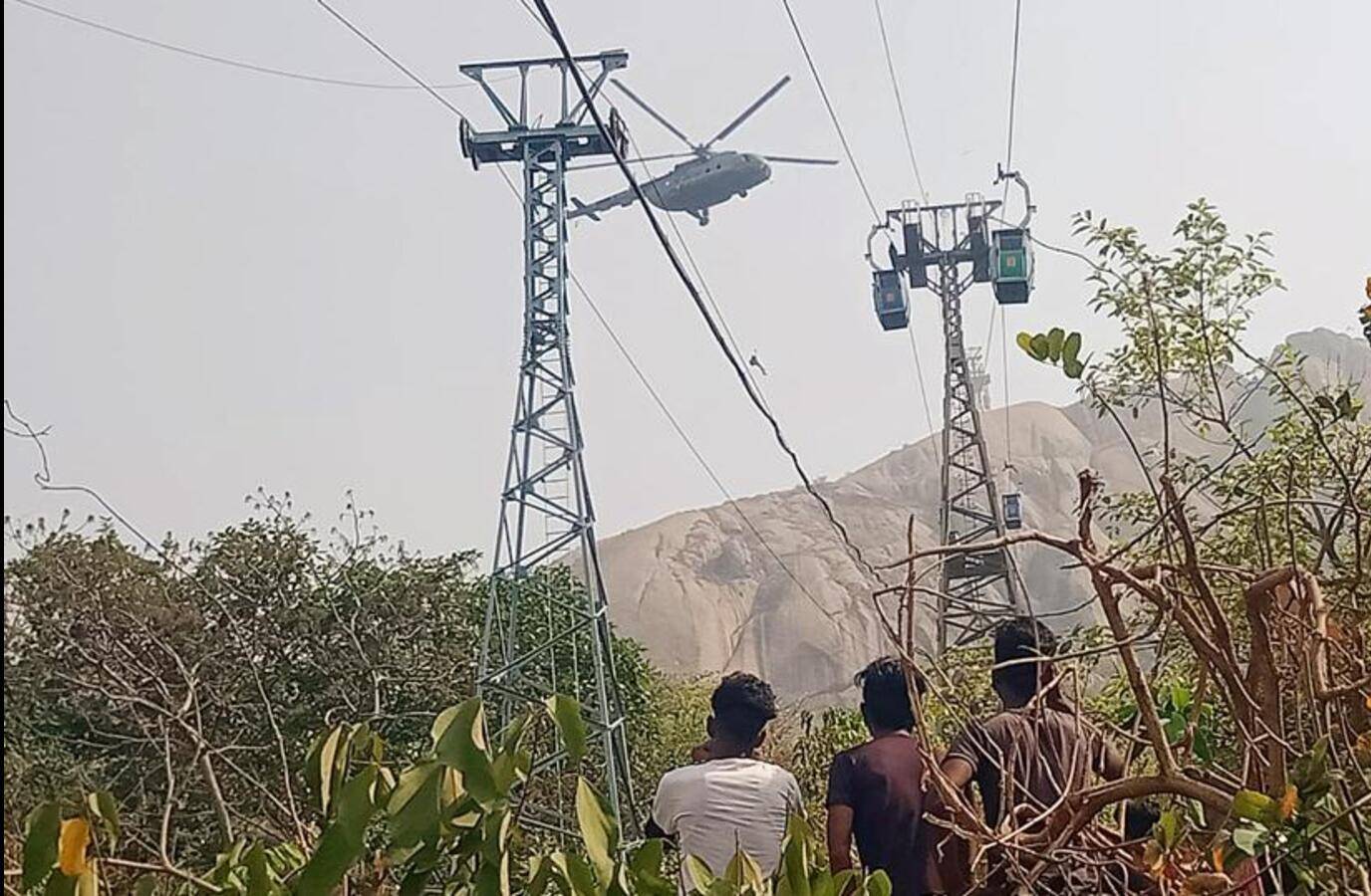 Chhattisgarh Ropeway Disaster: 1 Dead, 6 Injured in Temple Trolley Crash