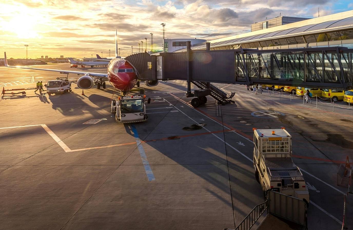 LaGuardia Airport Ground Stop Extended: What Time Will Flights Resume?