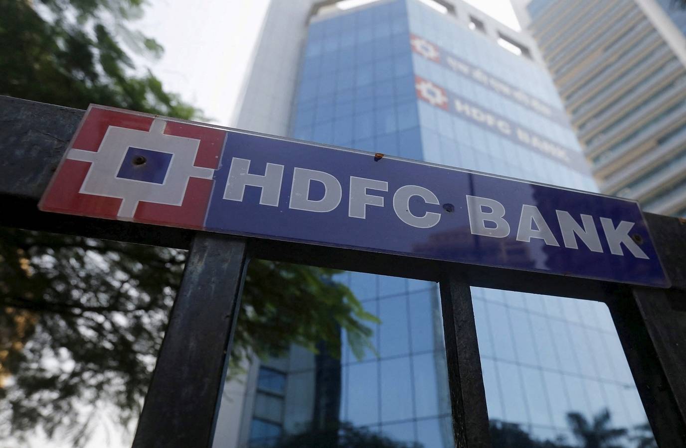 What exactly went down at HDFC Bank last week| Business News