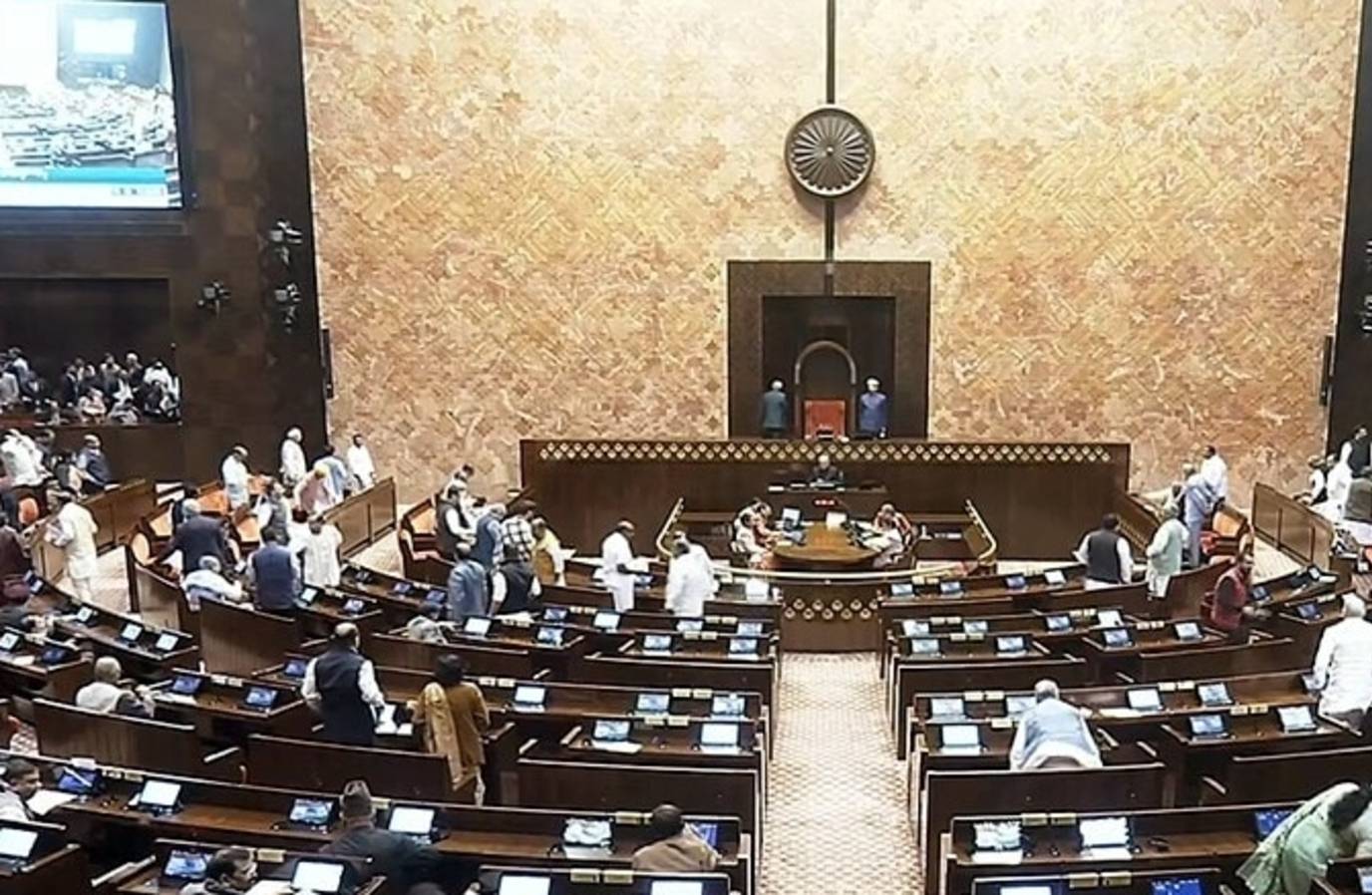 Retired CAPF Personnel Protest Against Proposed Bill, Submit Memorandum to PM