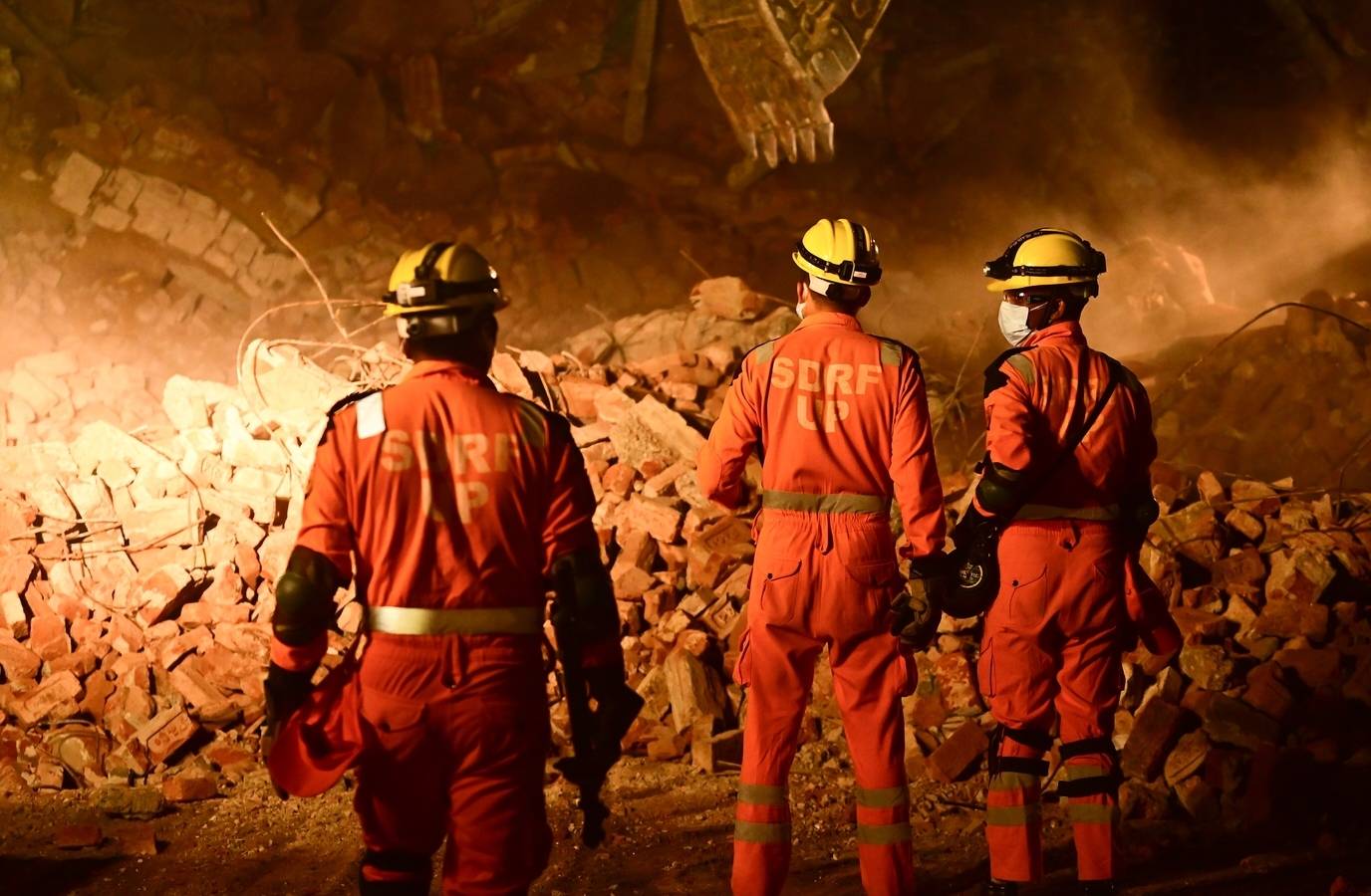 4 Dead, 14 Injured in Prayagraj Cold Storage Collapse Amid Ammonia Gas Leak