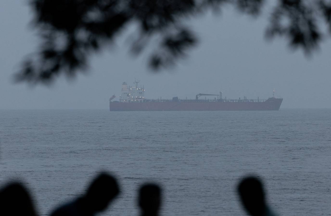 Indian Tankers Navigate Hormuz Strait with 92,000 Tonnes of LPG