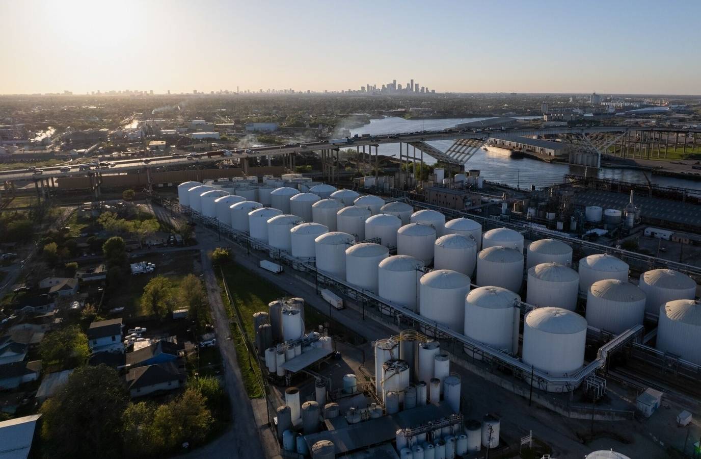 IRGC Strategy Shift Sparks Speculation Amid Texas Refinery Blast