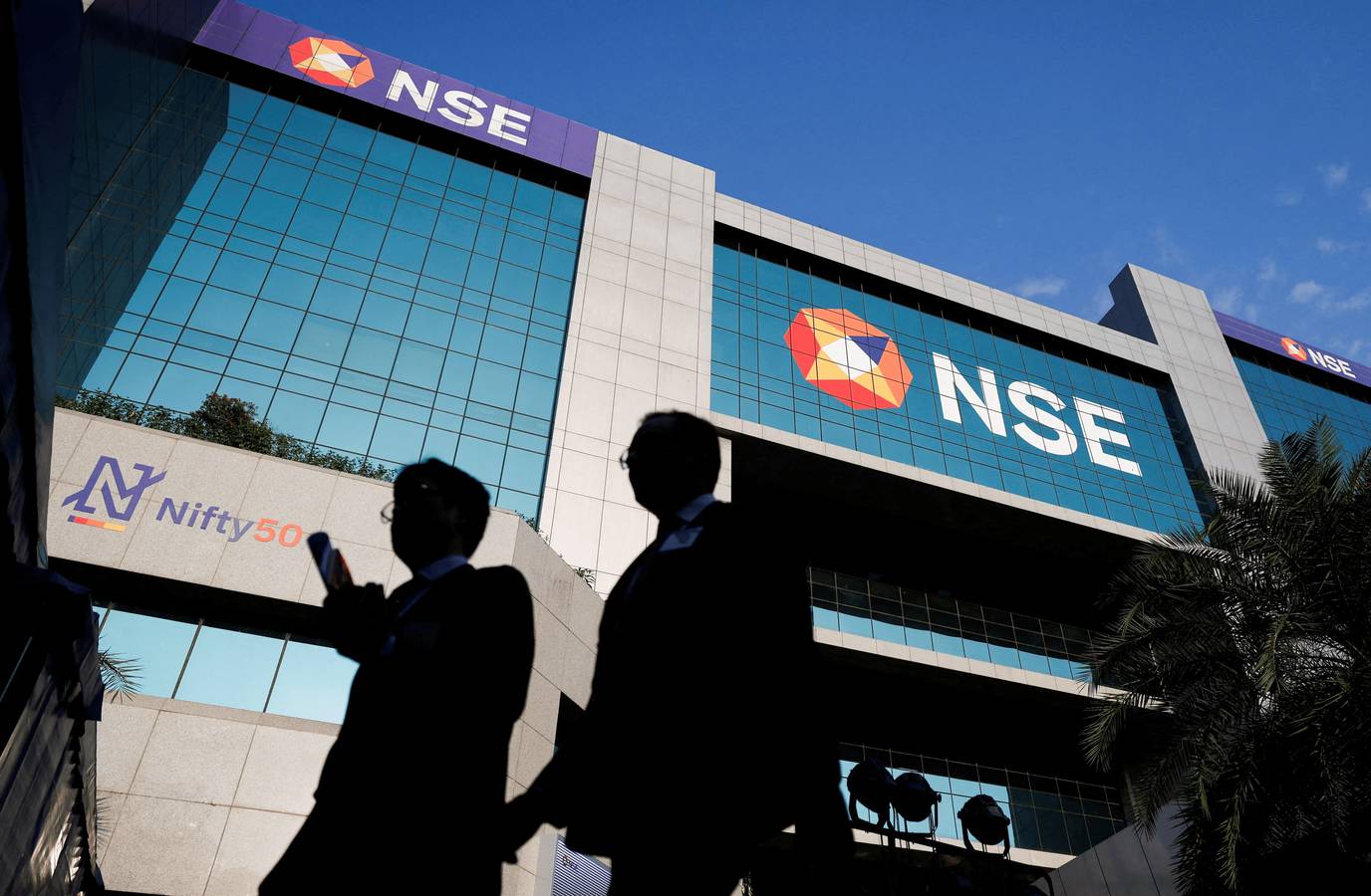 India's Stock Market Rallies as Oil Prices Plummet Amid Iran War Ceasefire Hopes