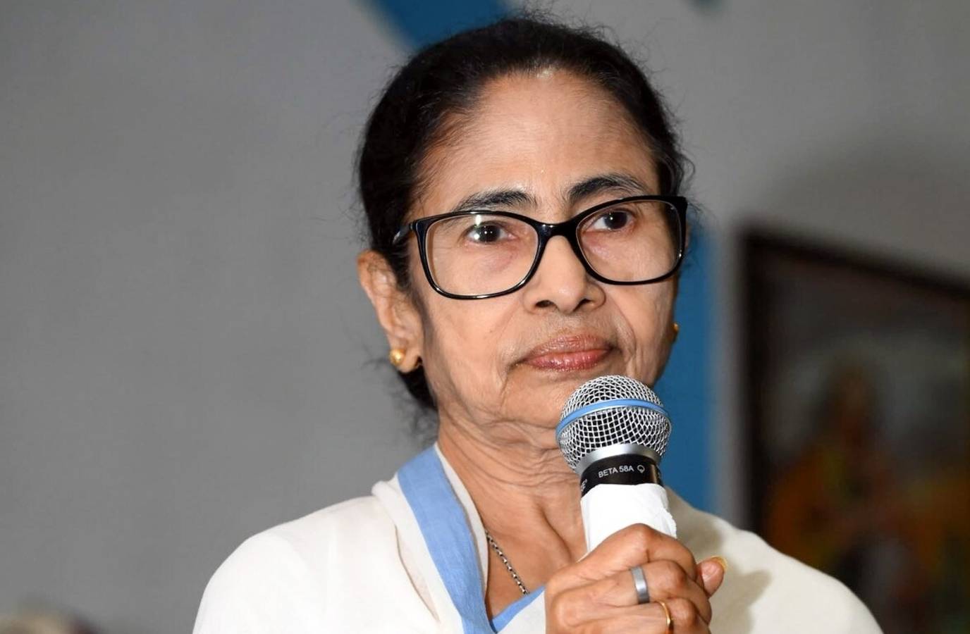 Mamata Banks on Loyalists in Bhabanipur as BJP's Suvendu Adhikari Prepares for Battle