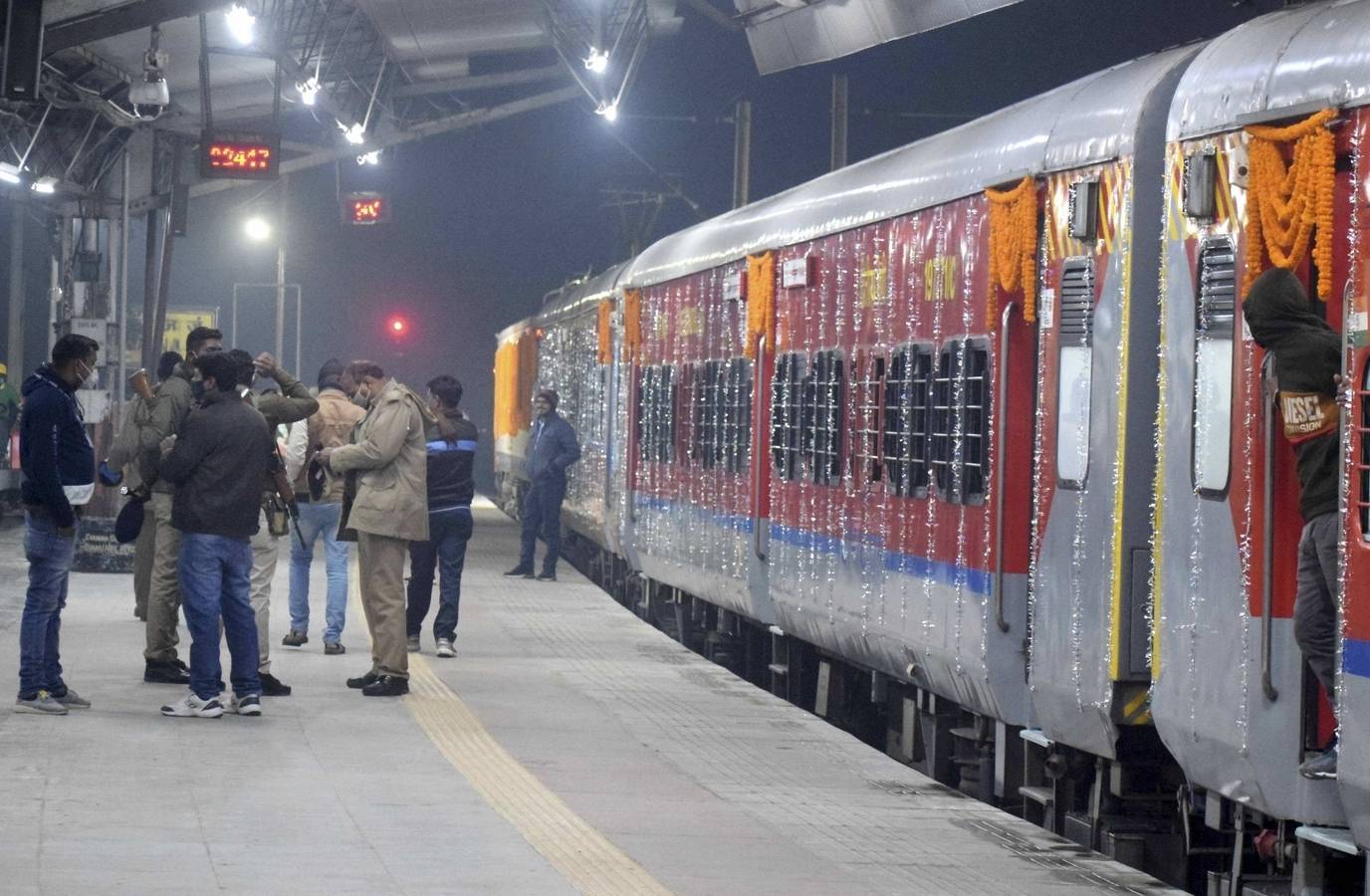 Indian Railways Closes Ticket Cancellation Loophole, Reduces Touting