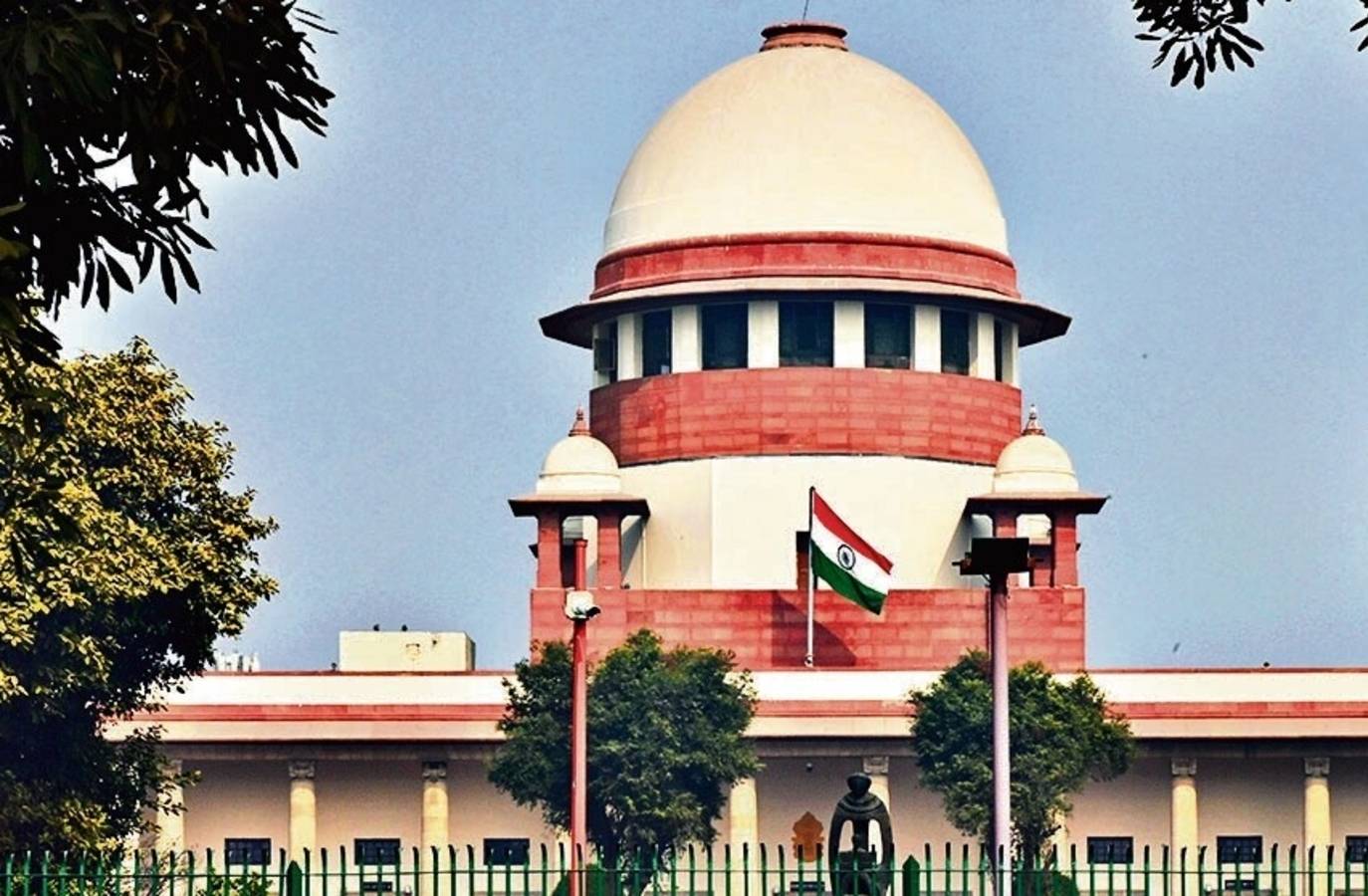 SC Observes SIR Smooth in All States Except Bengal, Urges Calcutta HC to Prioritise First-Phase Constituencies